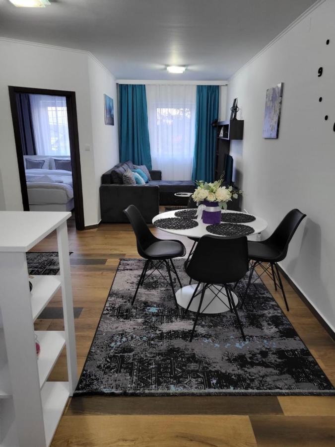 Sky Lux Apartmani Surčin Eksteriør billede